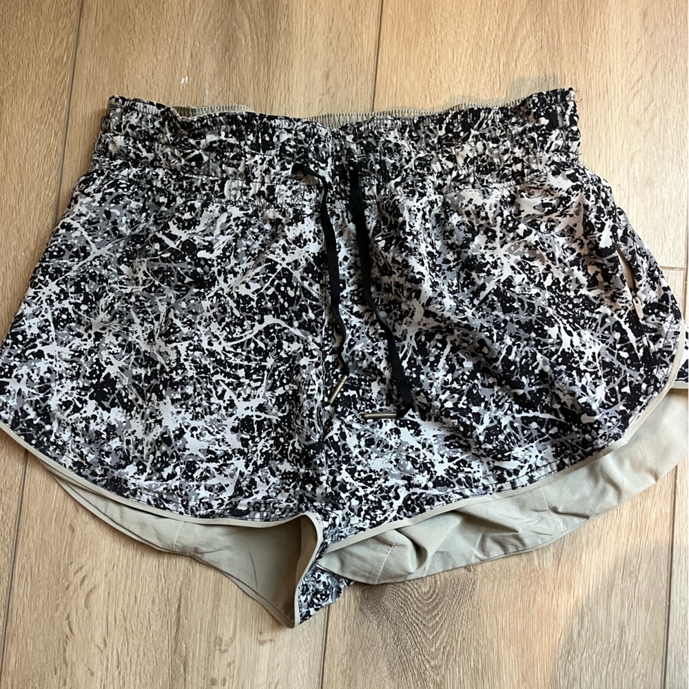 Lululemon Choose a Side Reversible Shorts 3”